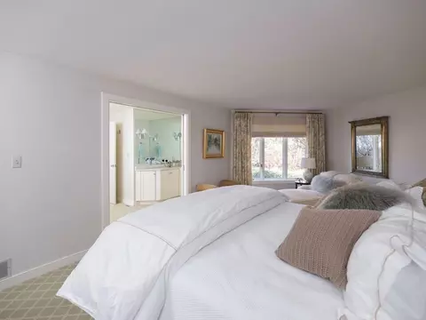 Bedroom - 17 Cushing St, Hingham, MA 02043 photo 2 of 4