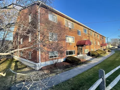 137 Winthrop St #1A, Framingham, MA 01702