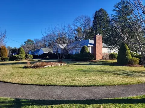 52 Country Club Dr, Brockton, MA 02301