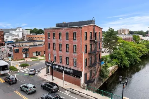 28 Main #2, Medford, MA 02155