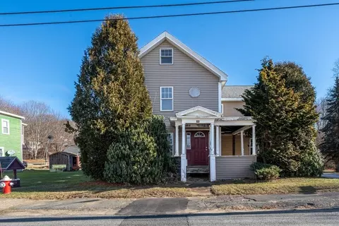 28 Forest St, North Brookfield, MA 01535