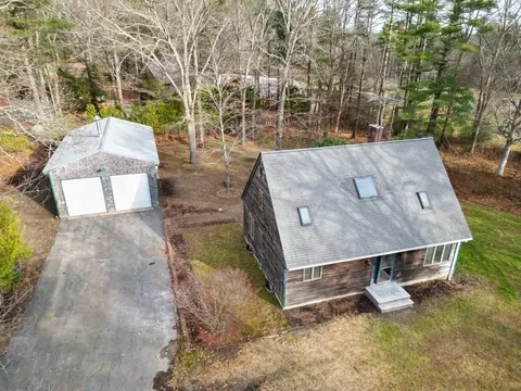 2 Perkins Ln, Acushnet, MA 02743 photo 3