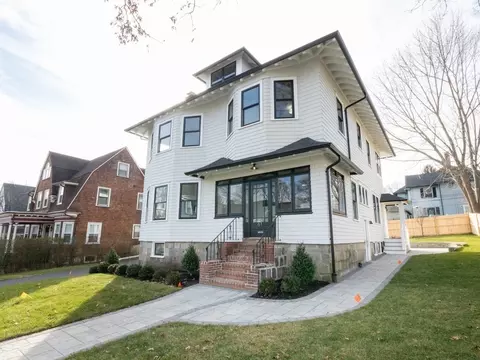 61 Park St, Boston, MA 02132