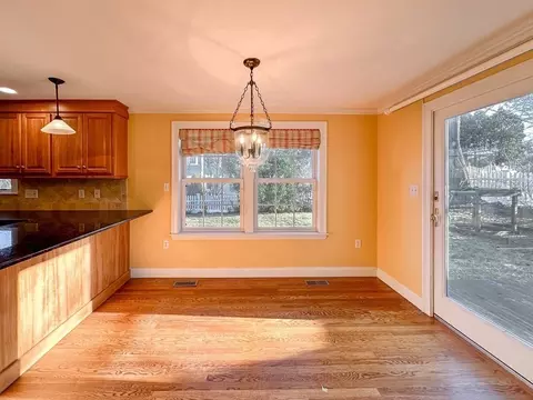 29 Douglas Rd, Needham, MA 02492 photo 5