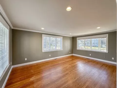 29 Douglas Rd, Needham, MA 02492 photo 8