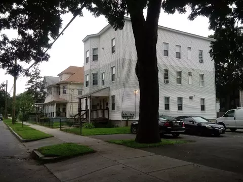 52 Berkshire St, Springfield, MA 01151 photo 3