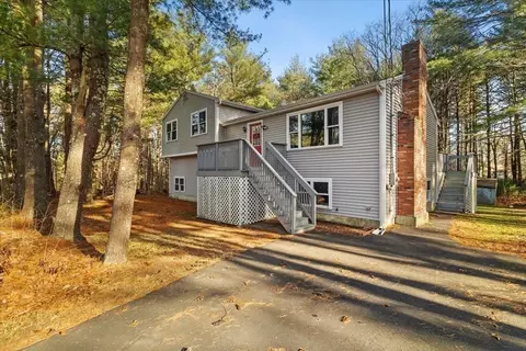 9 Cotley St, Berkley, MA 02779 photo 3