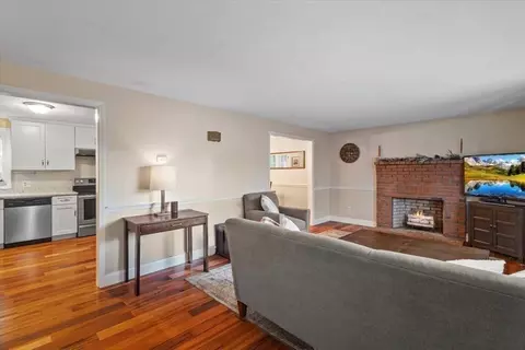 9 Cotley St, Berkley, MA 02779 photo 8