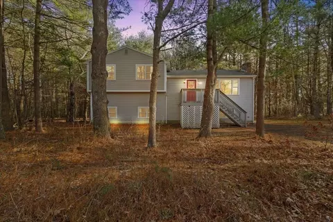 9 Cotley St, Berkley, MA 02779