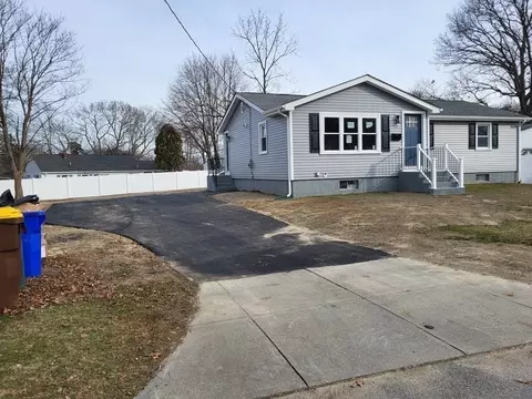 210 Dunbar St, Fall River, MA 02723 photo 11