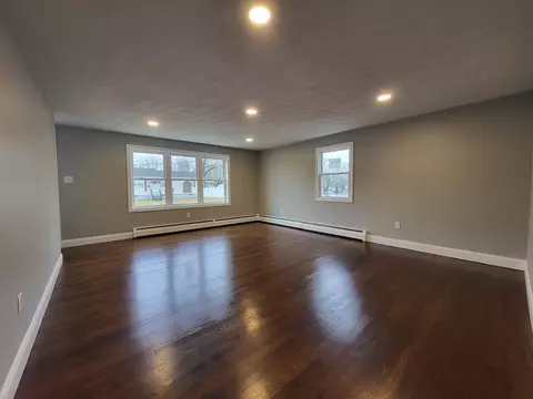 210 Dunbar St, Fall River, MA 02723 photo 3