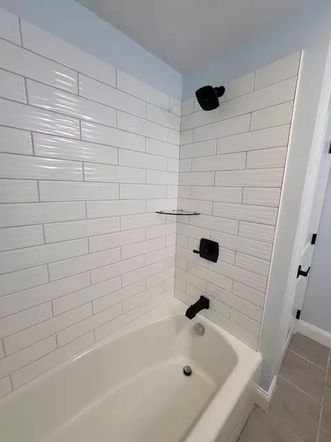 210 Dunbar St, Fall River, MA 02723 photo 5