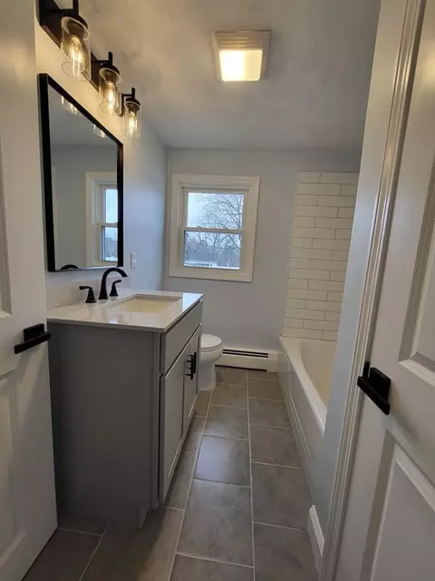 210 Dunbar St, Fall River, MA 02723 photo 4