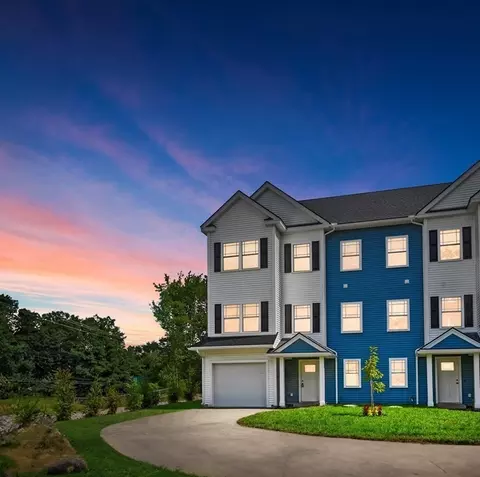 24 Jackson Rd, Chelmsford, MA 01863