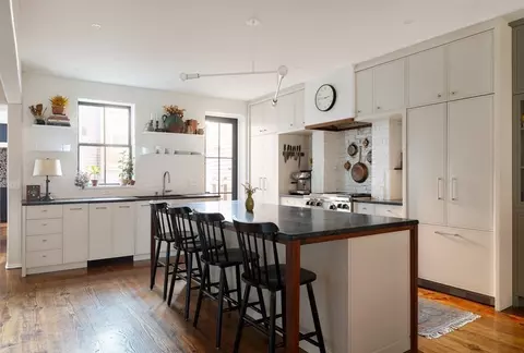 19 Chestnut St, Boston, MA 02129