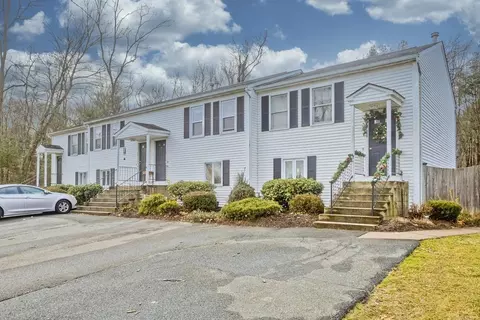 123-129 Riviera Dr, Agawam, MA 01001
