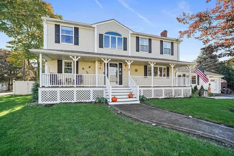 11 Cranmore Rd, Braintree, MA 02184