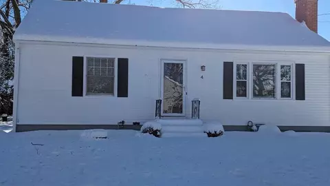 4 Crescent Hl, East Longmeadow, MA 01028