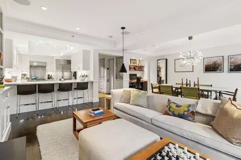 157 Newbury St #4, Boston, MA 02116