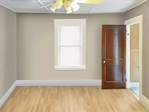 35 Bow St, Beverly, MA 01915 photo 9