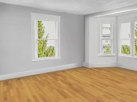 35 Bow St, Beverly, MA 01915 photo 5