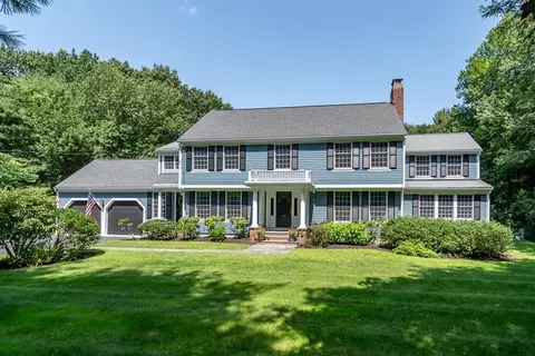 4 Ledgewood Dr, Dover, MA 02030