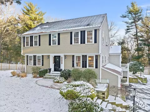 46 Smoke Hill Rdg, Marshfield, MA 02050