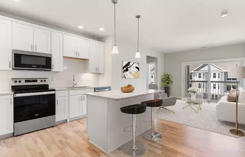 280 Martins Lndg #405, North Reading, MA 01864