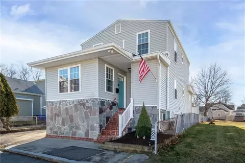 147 Blanding Ave, East Providence, RI 02914