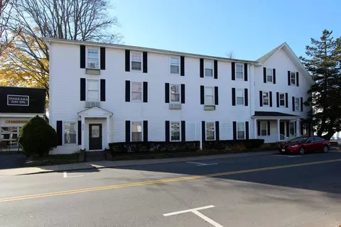 359 Main St, Falmouth, MA 02540