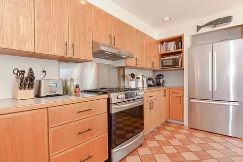 1 Beacon Hl, Gloucester, MA 01930 photo 9