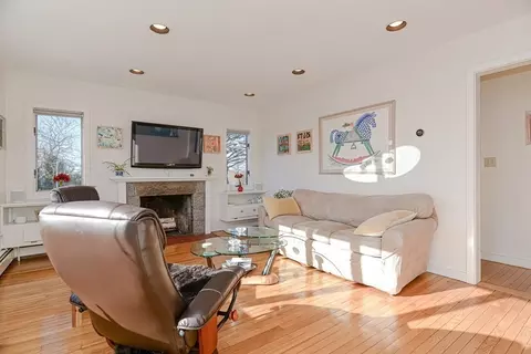 1 Beacon Hl, Gloucester, MA 01930 photo 5