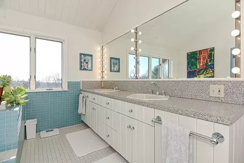 1 Beacon Hl, Gloucester, MA 01930 photo 11