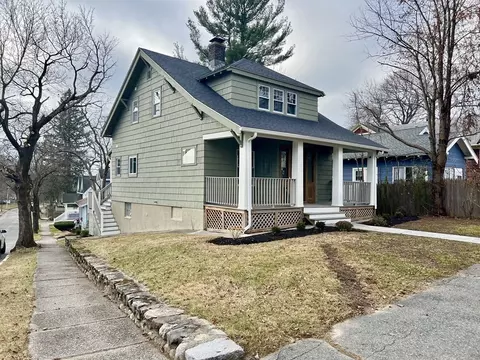 65 Hadwen Rd, Worcester, MA 01602 photo 2