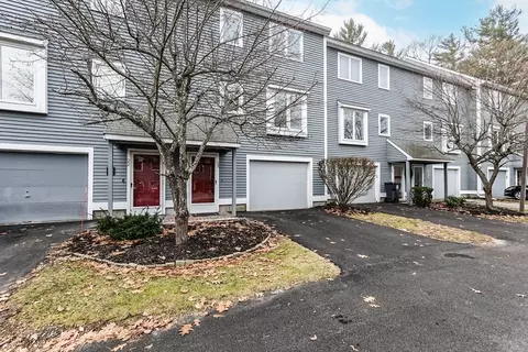 24 Country Hill Ln #24, Haverhill, MA 01832