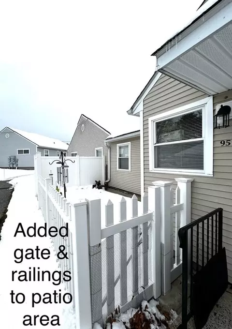 95 Mitchell #95, Chicopee, MA 01022 photo 3