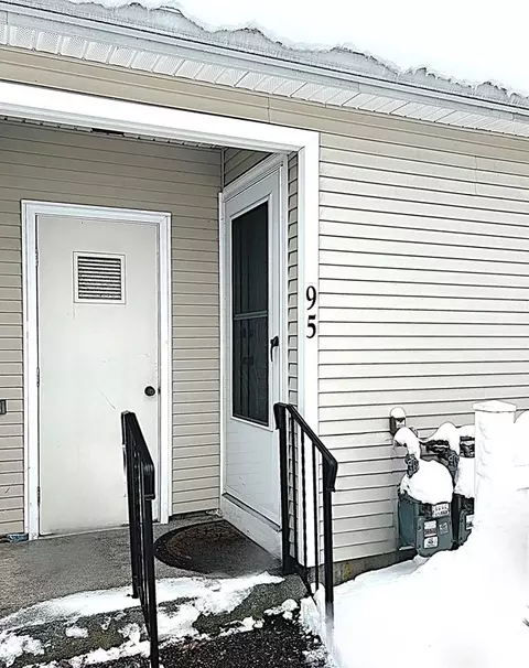 95 Mitchell #95, Chicopee, MA 01022