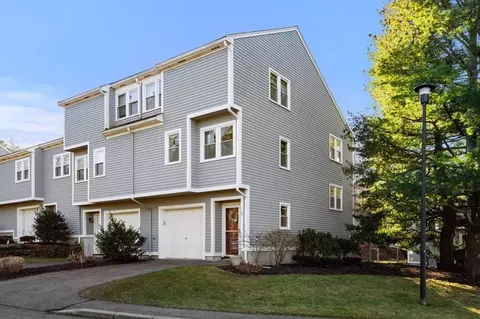 3 Griswold Dr #D, Salem, MA 01970