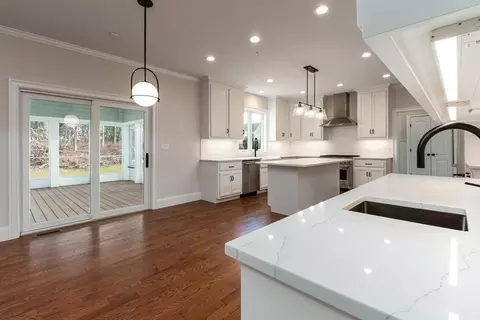 2 Frontier Ln, Millis, MA 02054 photo 8