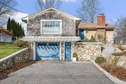 5 Rolfes Ln, Newbury, MA 01951