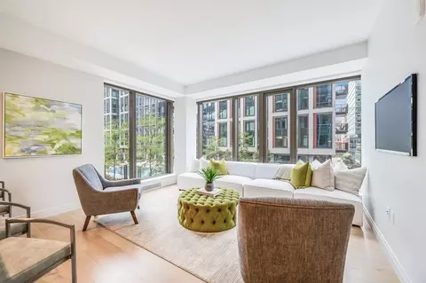 135 Seaport Blvd #1207, Boston, MA 02210