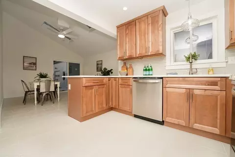 5 Harvard St, Fairhaven, MA 02719 photo 5