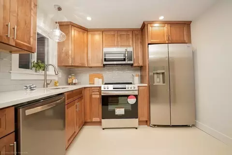 5 Harvard St, Fairhaven, MA 02719 photo 6
