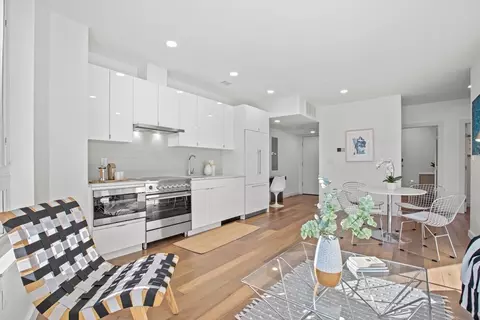 97 Elmwood St #203, Cambridge, MA 02140