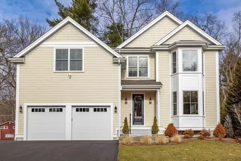 25 Maxwell Rd, Bedford, MA 01730