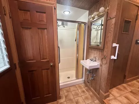 30 Ledgewood Dr, Danvers, MA 01923 photo 16