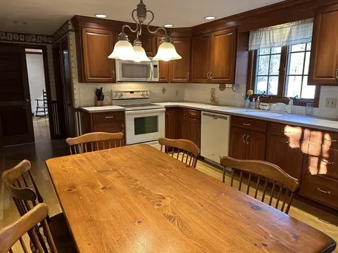 30 Ledgewood Dr, Danvers, MA 01923 photo 18