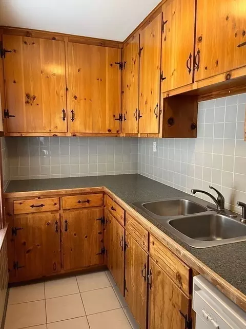 19 Tatman St, Worcester, MA 01607 photo 9