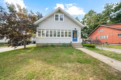 8 Mill St, Natick, MA 01760