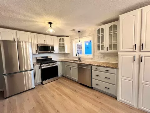 346 Durfee St #3, Fall River, MA 02720 photo 9